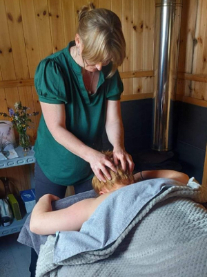 Massaging Head Shepherds Rest Massage Therapist Aromatherapy Holistic Therapy Stoke on Trent Staffordshire Cheshire